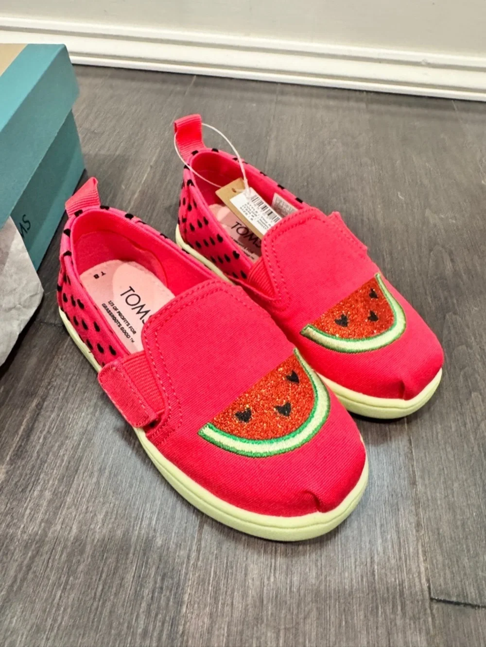 NWT TOMS Girls 8 Kids Pink Black Green Watermelon Slip-On Sneakers Canvas Shoes